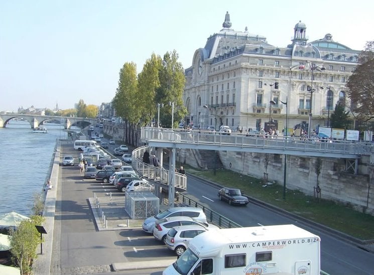 banks-of-the-seine-transformed-open-air-movies-paris-perfect-apartments banks-of-the-seine-transformed-open-air-movies-paris-perfect-apartments