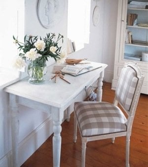 effet-chaule-table Whitewashed Table