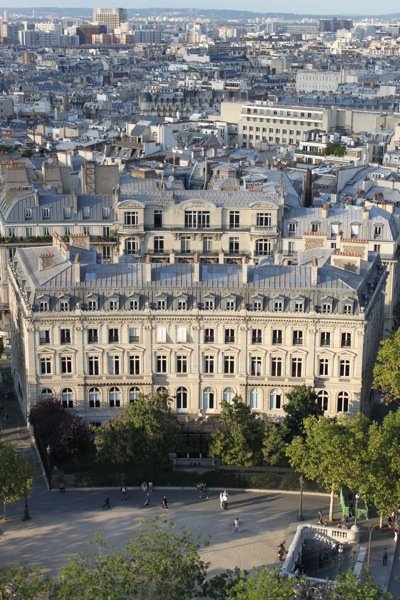 beautiful parisian buildings