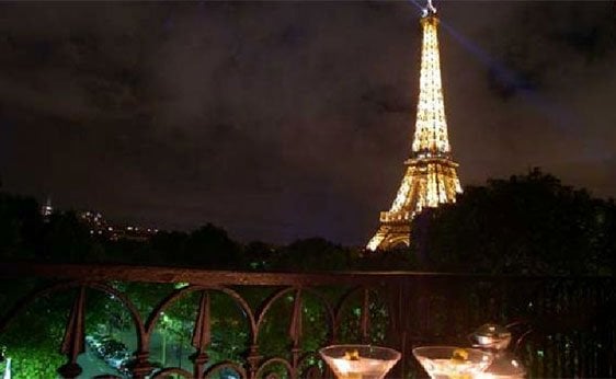 Cocktails with Eiffel Tower view Paris Perfect apartment rentals doc28