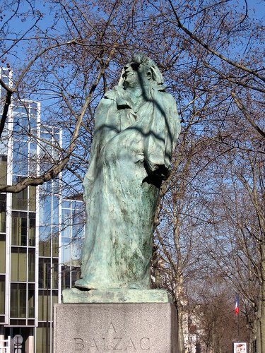 Statue of Balzac in Montparnasse courtesy kurbjuhn
