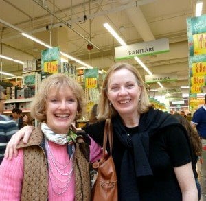 18 sm shopping at an italian hypermarket