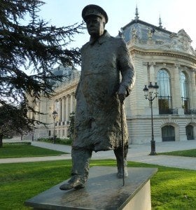 Statue of Churchill in Paris