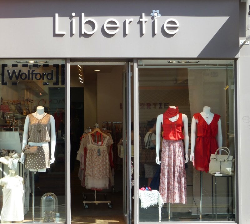 Clothing Stores in Paris, Texas with
