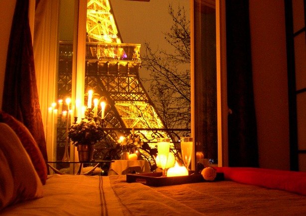 Most romantic bedroom in Paris with Eiffel Tower Views