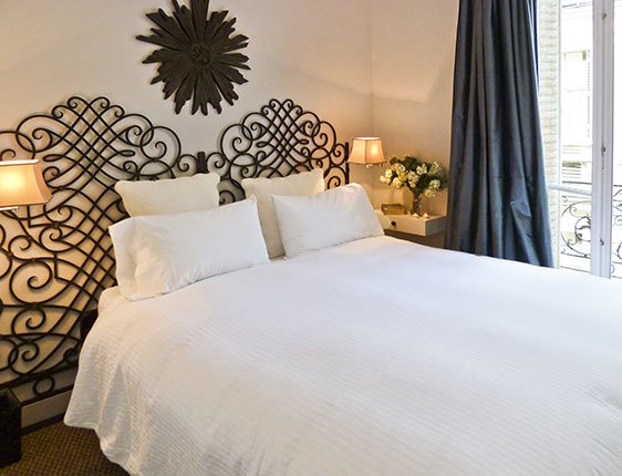 Romantic second bedroom in Paris vacation rental