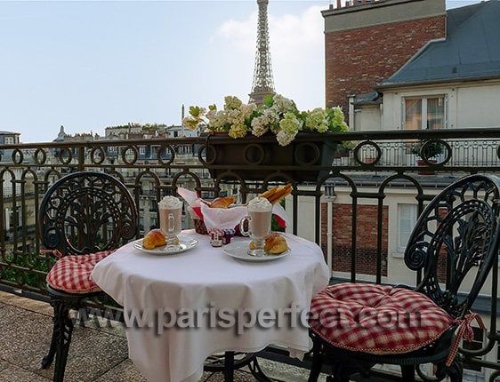 Breakfast in Paris Vacation Rental with Eiffel Tower View