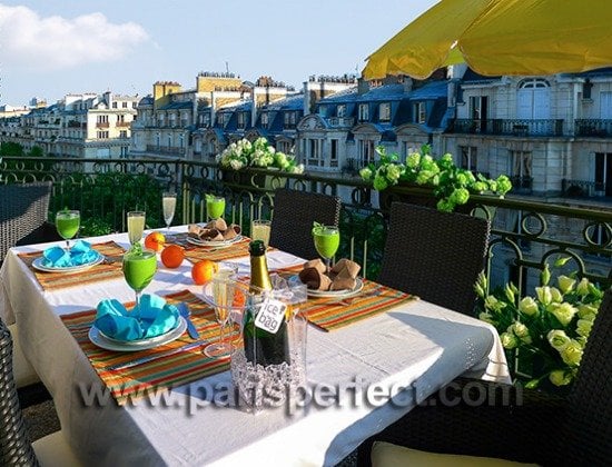 Paris Vacation rental near Eiffel Tower with wrap around balcony