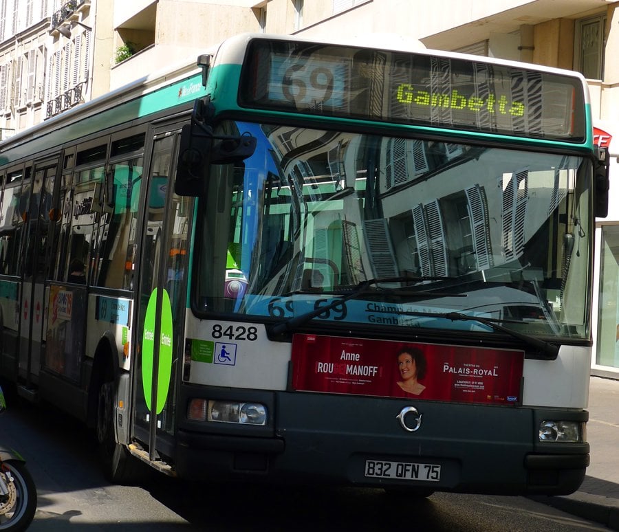 sm 69 bus paris cheap tour idea eiffel to pere lachaise 69 Bus -- Tour Idea for Paris