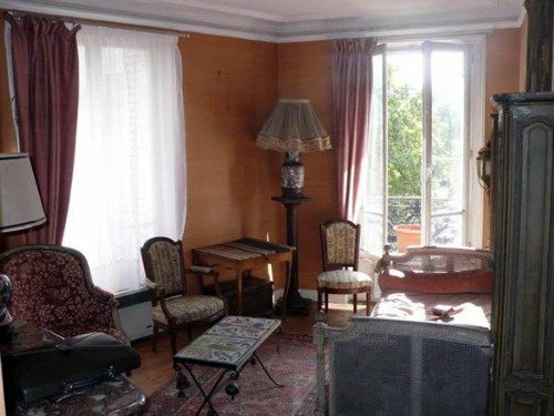 Paris Apartment Living Room to Remodel