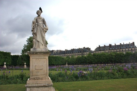 Statue Jardin de Tuileries Spring Paris