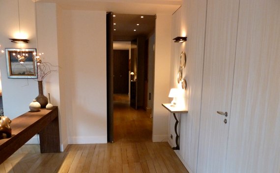 s 4 hallway to kitchen and bedrooms