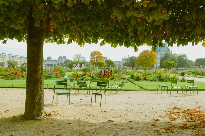 Beautiful Paris Parks in the Autumn