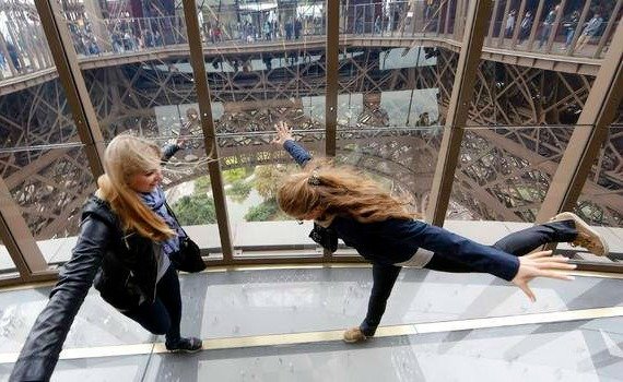 Amazing New Glass Floor at the Eiffel Tower
