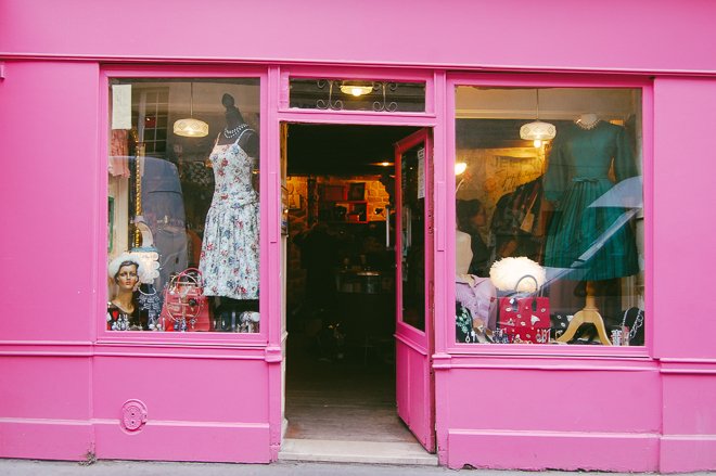Mam’zelle Swing Vintage CLothing Store Paris Shopping walk