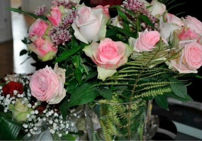 Pink roses are a safe hostess gift