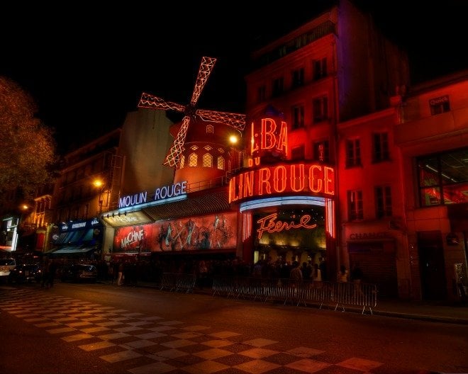 Moulin rouge windmills cancan paris