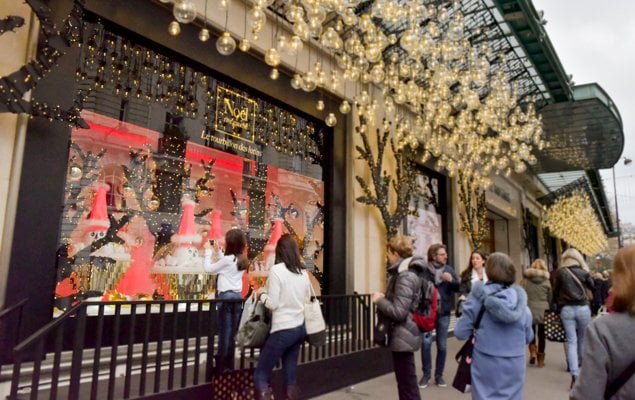 Galeries Lafayette Paris Holiday Windows Loves Louis Vuitton