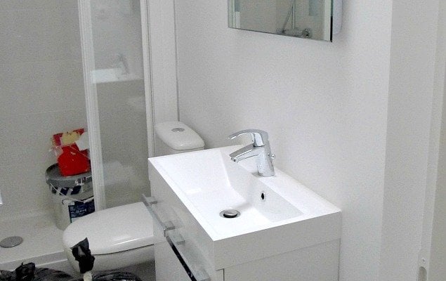 Paris Apartment Remodel - Modern Simple Bathroom