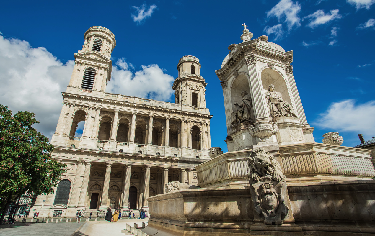 Guide to the 63 Bus in Paris - Amazing for Sight-seeing!