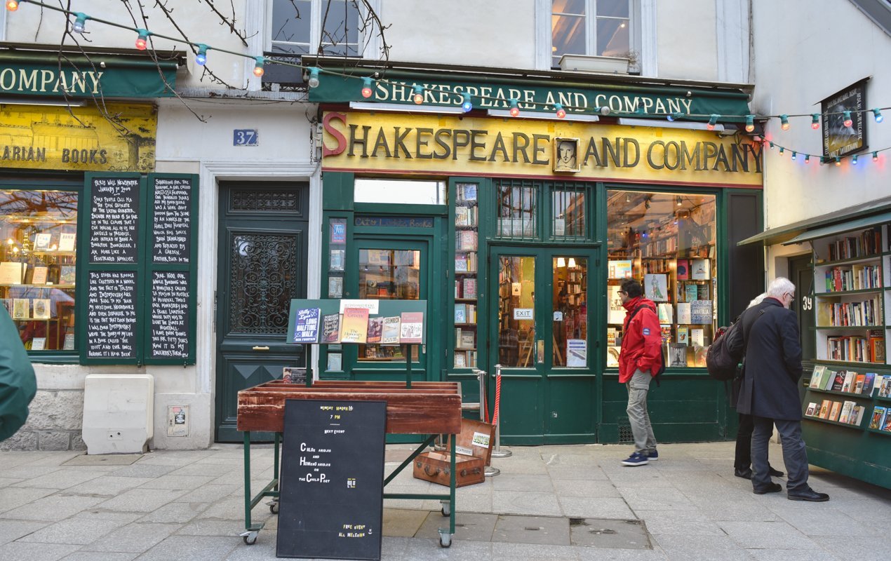 Small Group Literature Walking Tour in Paris