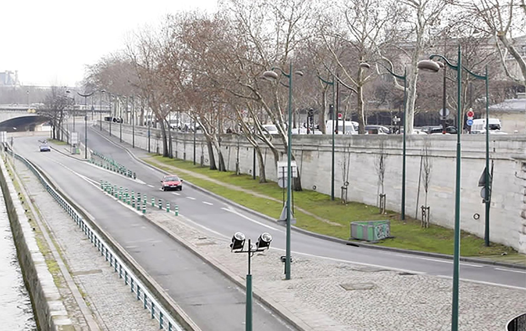 banks-seine-invalides-concorde-river-island-before-near-parisperfect-apartments