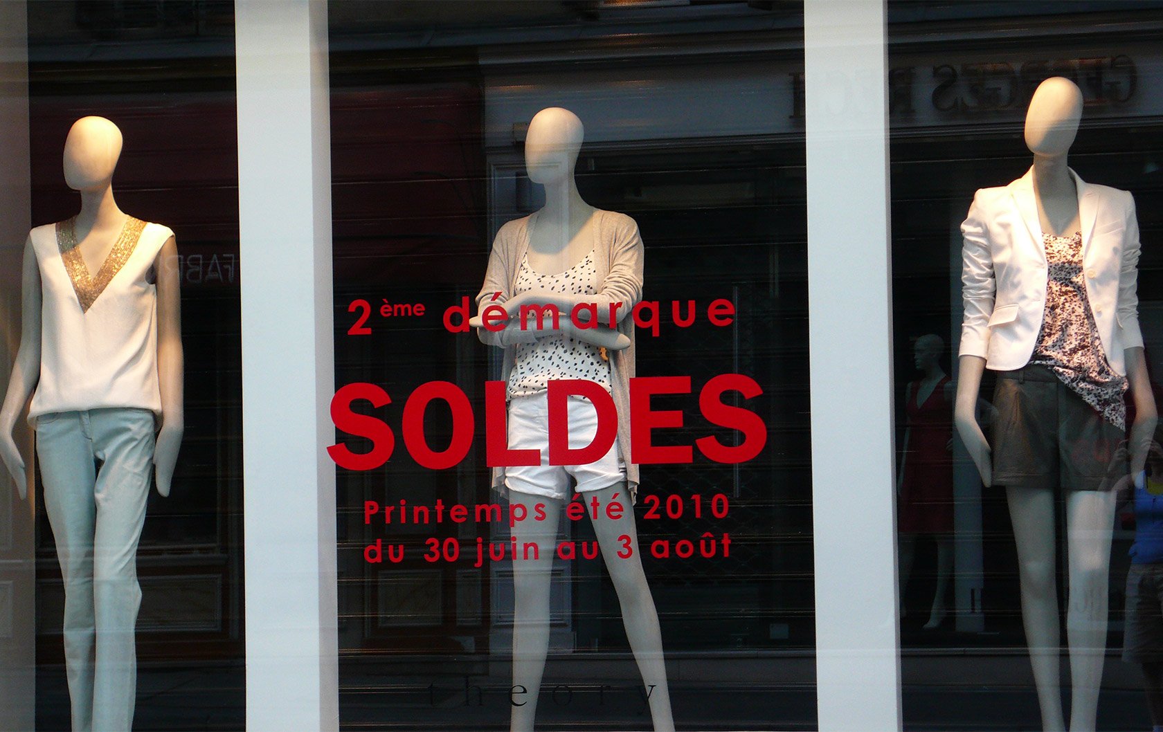 Summer Sales in Paris! - Paris Perfect