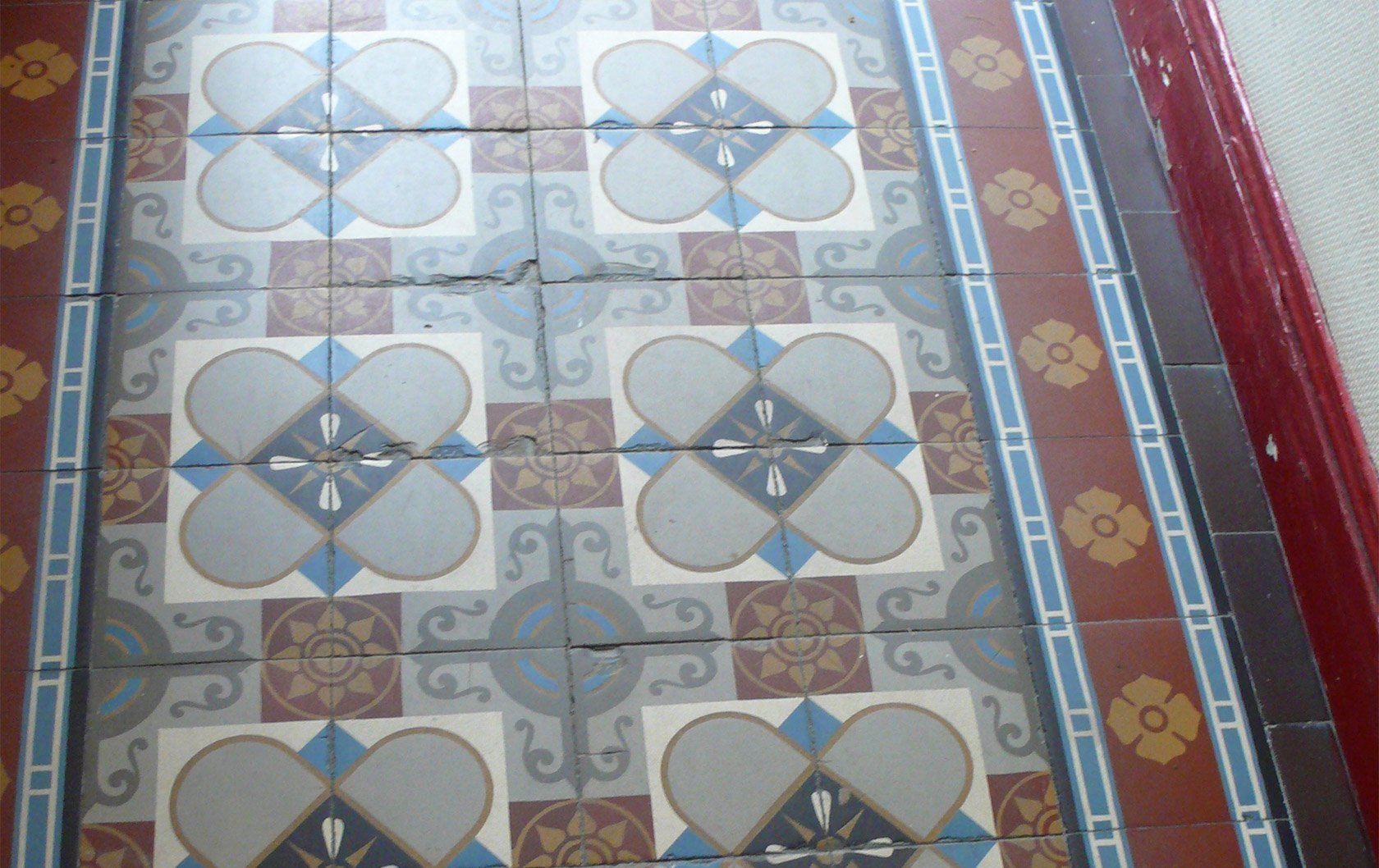 4-original-paris-tiles-from-1800-lobby medoc-entry-tiles