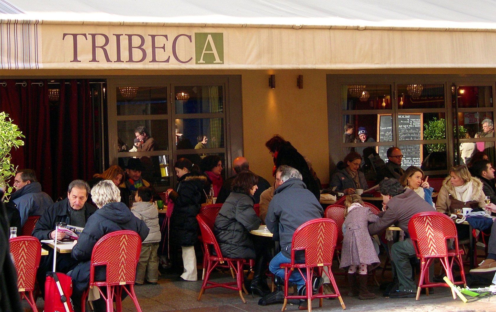 paris cafes busy in wintertime tribeca-cafe