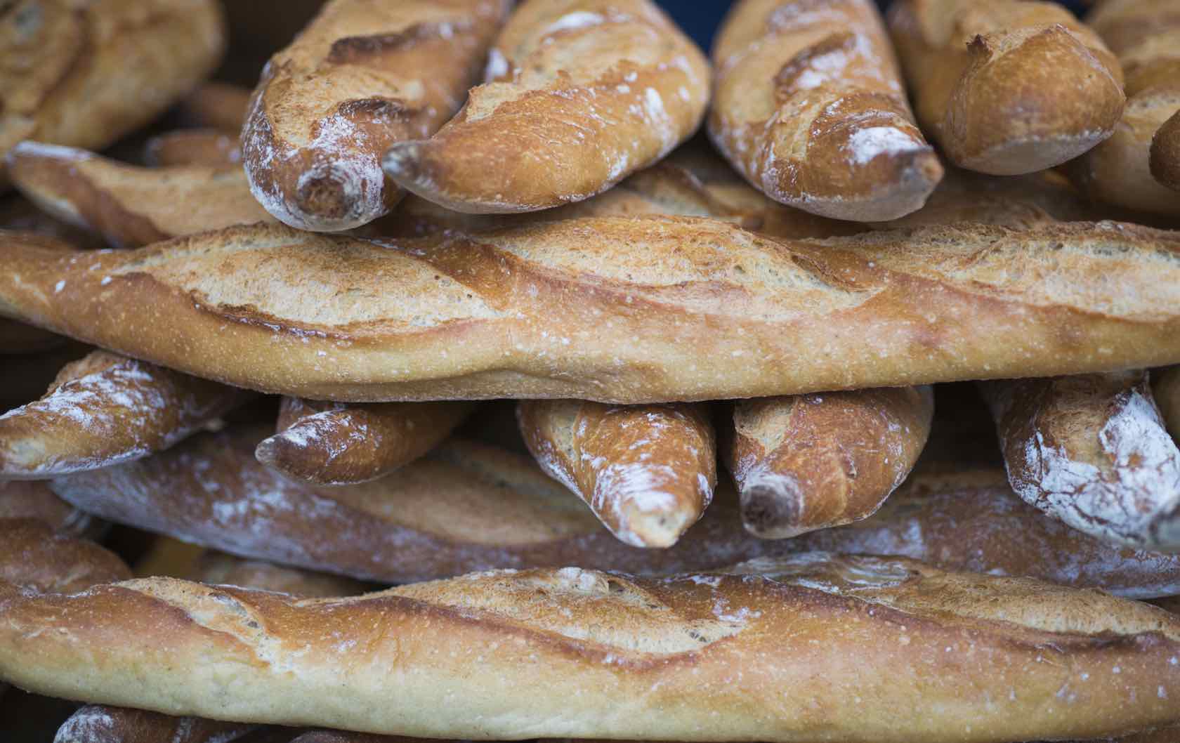 baguettes in boulangerie