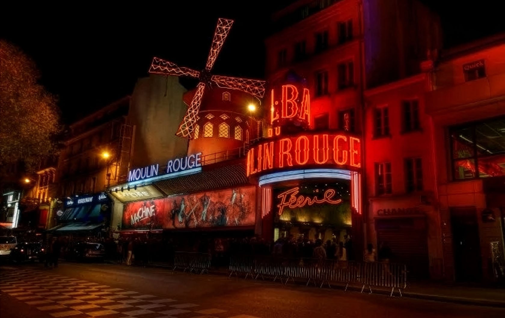 Moulin rouge windmills cancan paris