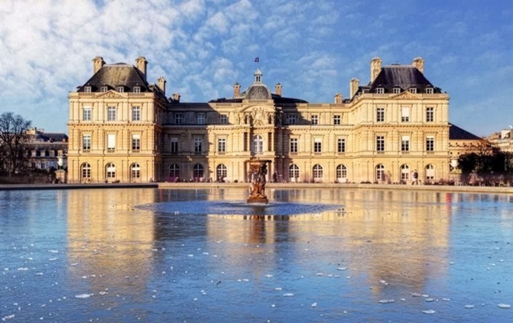 The Musée du Luxembourg in winter.