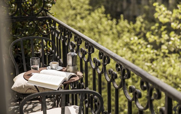 5 Books You Need to Read Before Coming to Paris