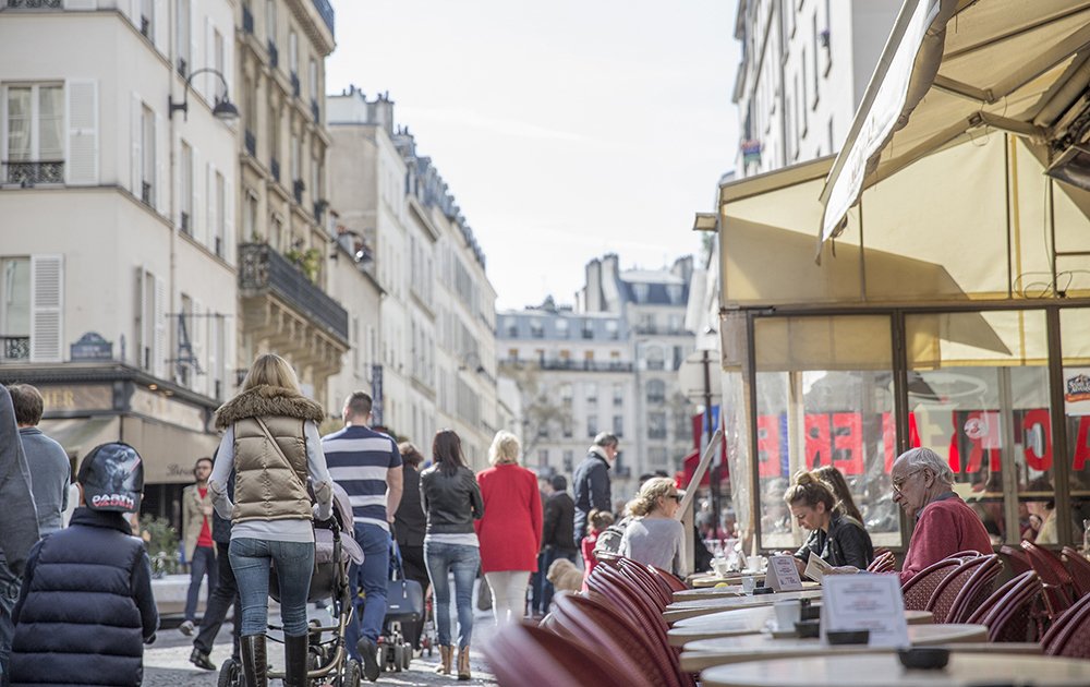 French Cultural Tips: 5 Ways to Avoid Awkward Moments with the Locals in Paris