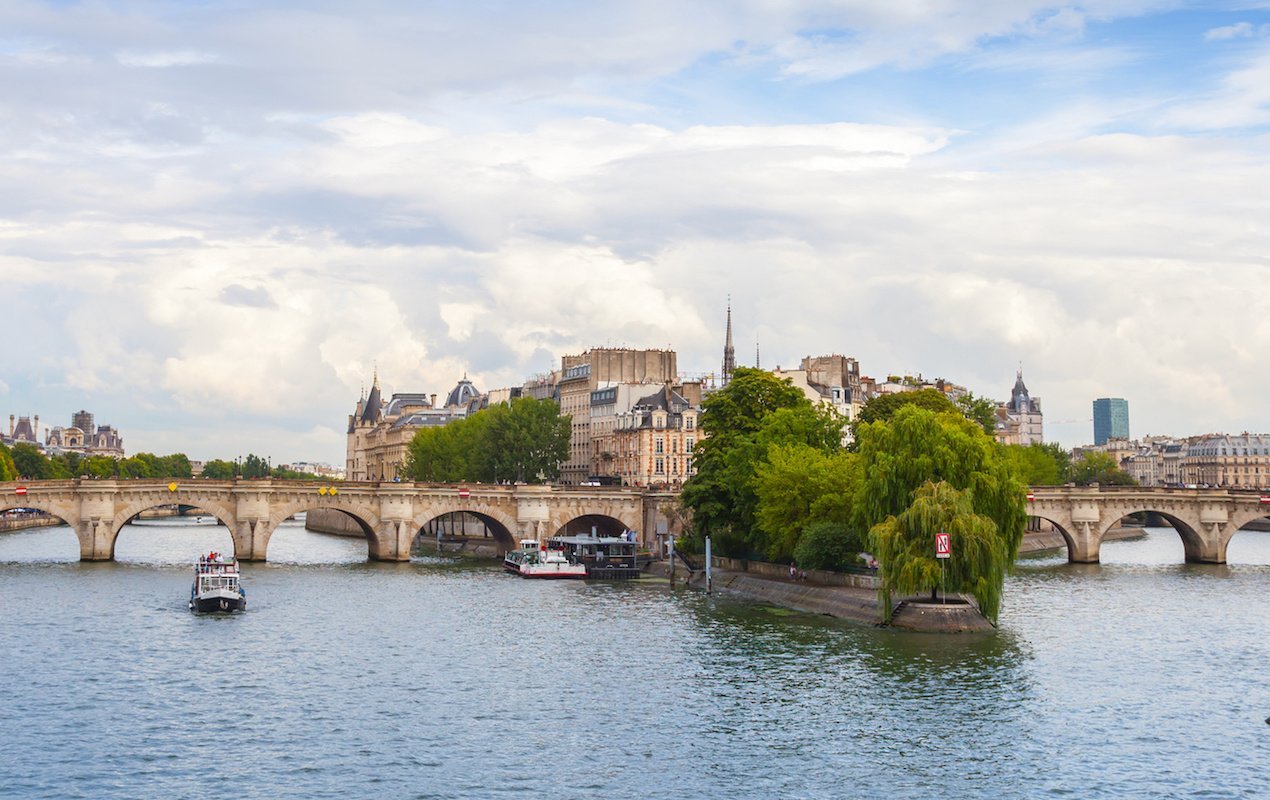 A Brief History of the Pont Neuf in Paris