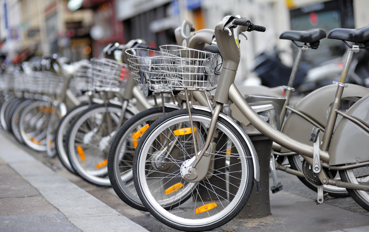 How to use the Velib bike rental system in Paris