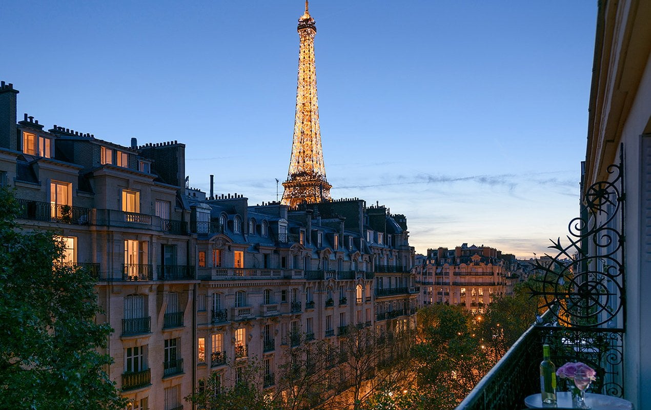 The Ooh La La Sale – Plan a Romantic Paris Winter Getaway and Save Big!