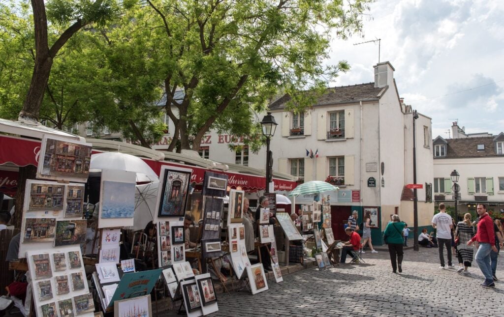 Place du Tertre, Montmartre | Paris Perfect