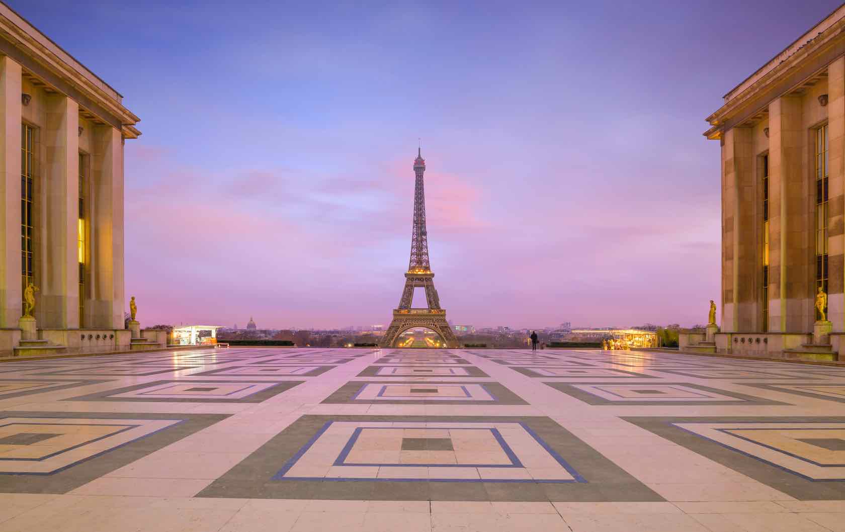 5 Insider Tips on Parisian Tourist Attractions by Paris Perfect Eiffel Tower