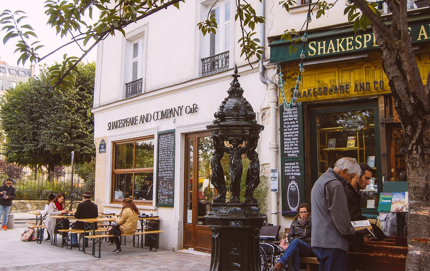 5 Bookstores Every Bibliophile Should Visit In Paris - Paris Perfect1680 x 1058