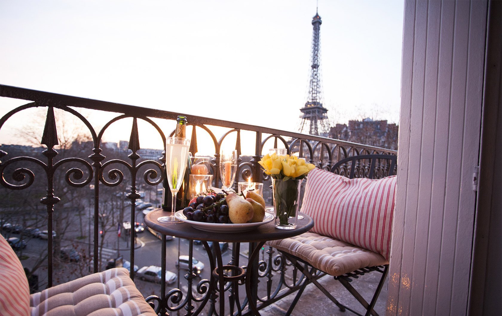 Apartment with Eiffel Tower Views