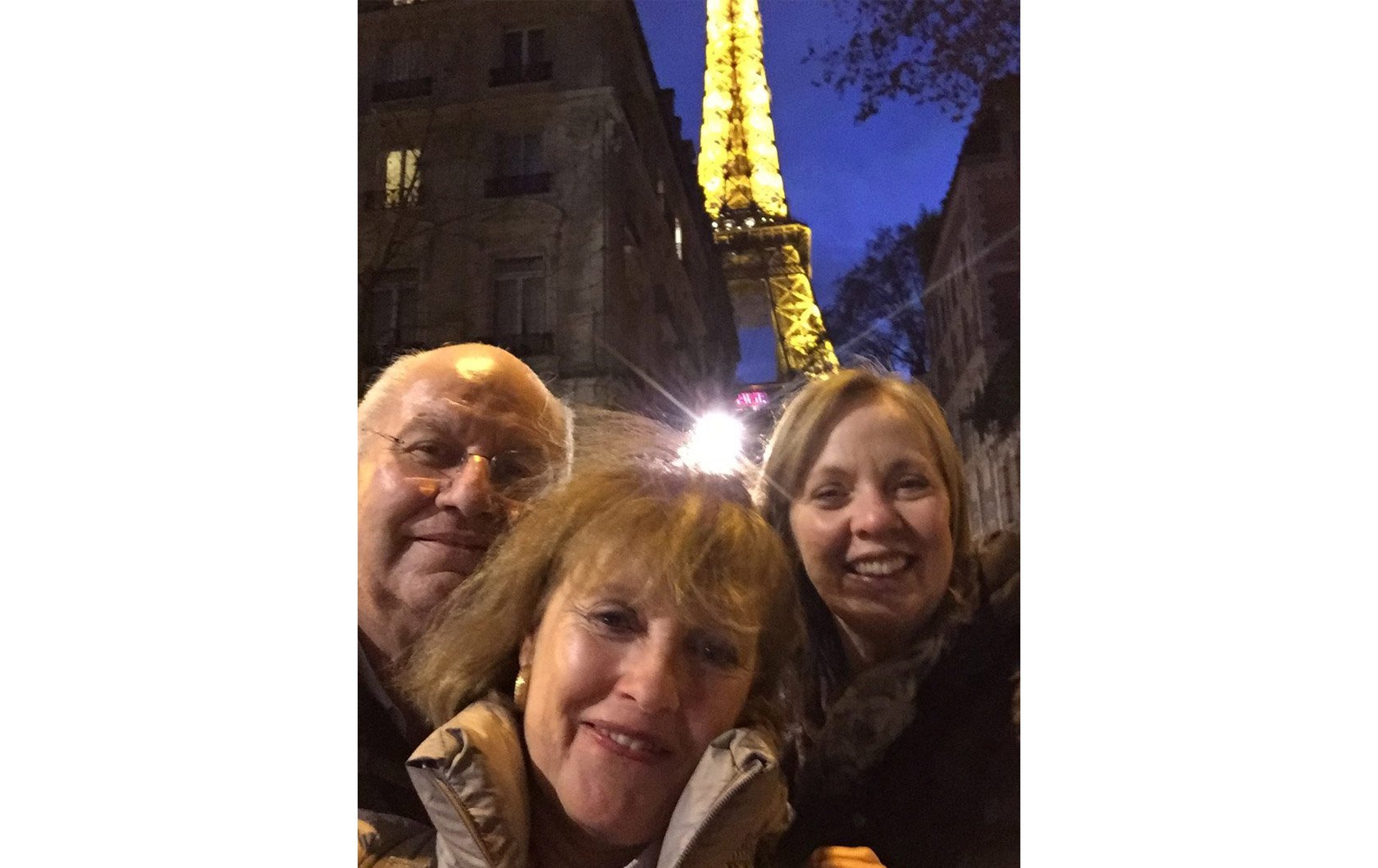 madelyn-philippe-lisa-eiffel-tower-holidays