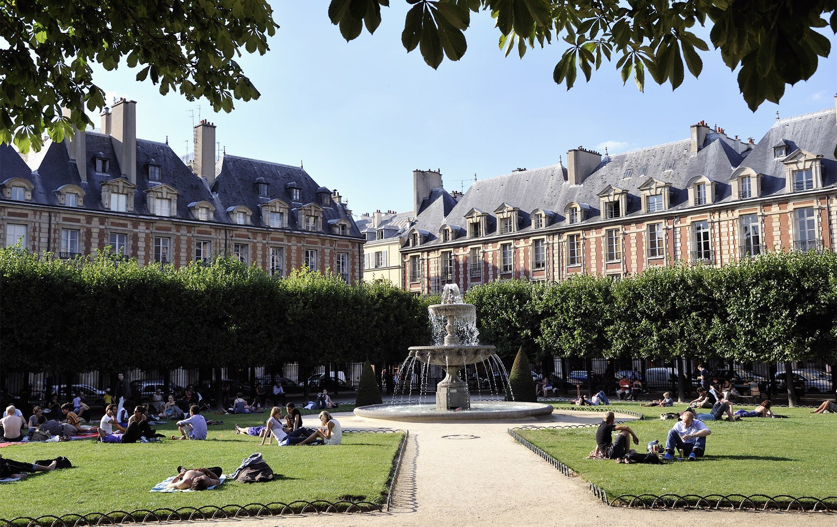 place-des-vosges-paris-original