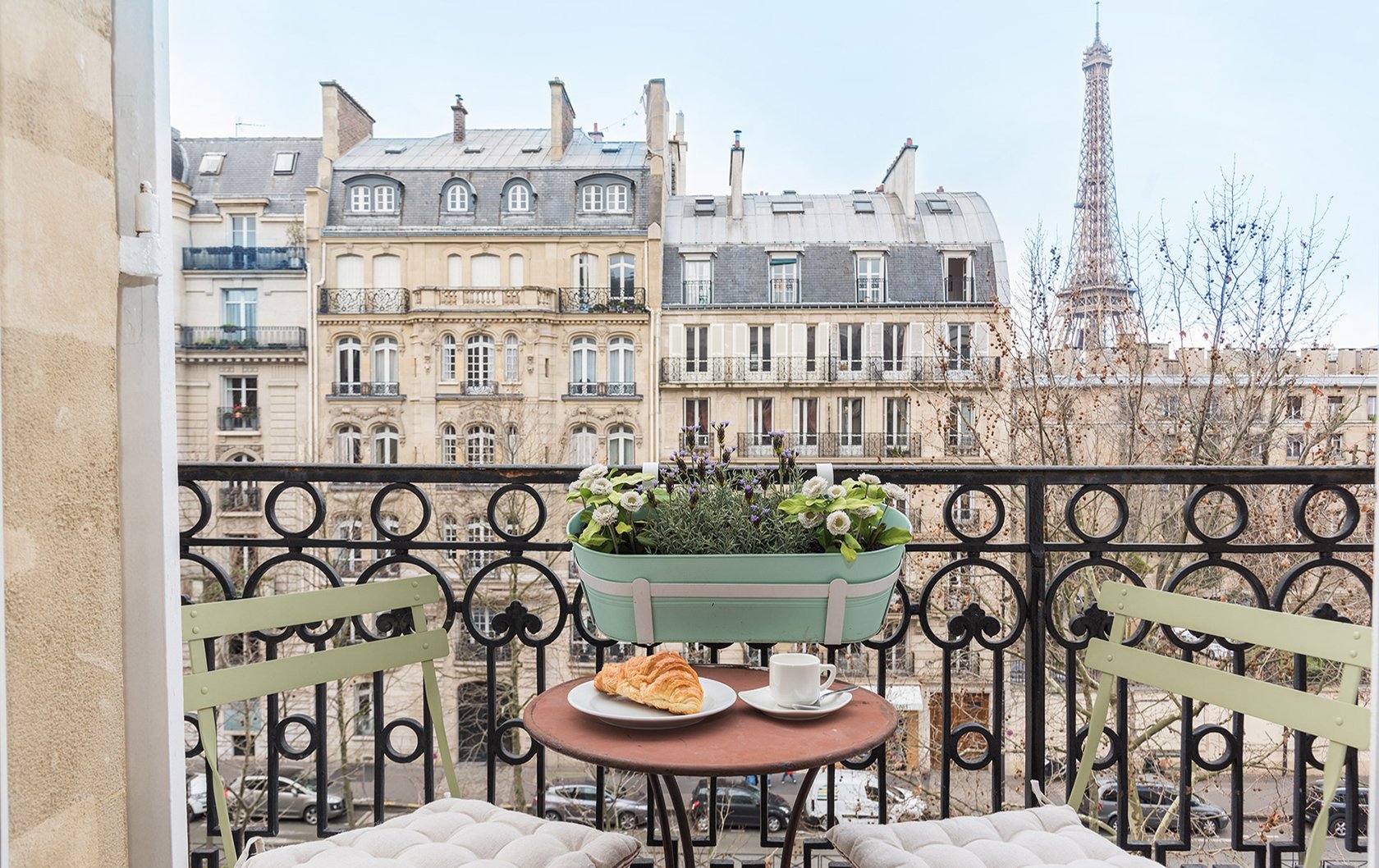 Apartment with Eiffel Tower Views