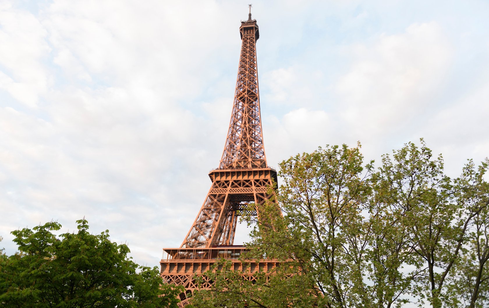 Apartment with Eiffel Tower Views