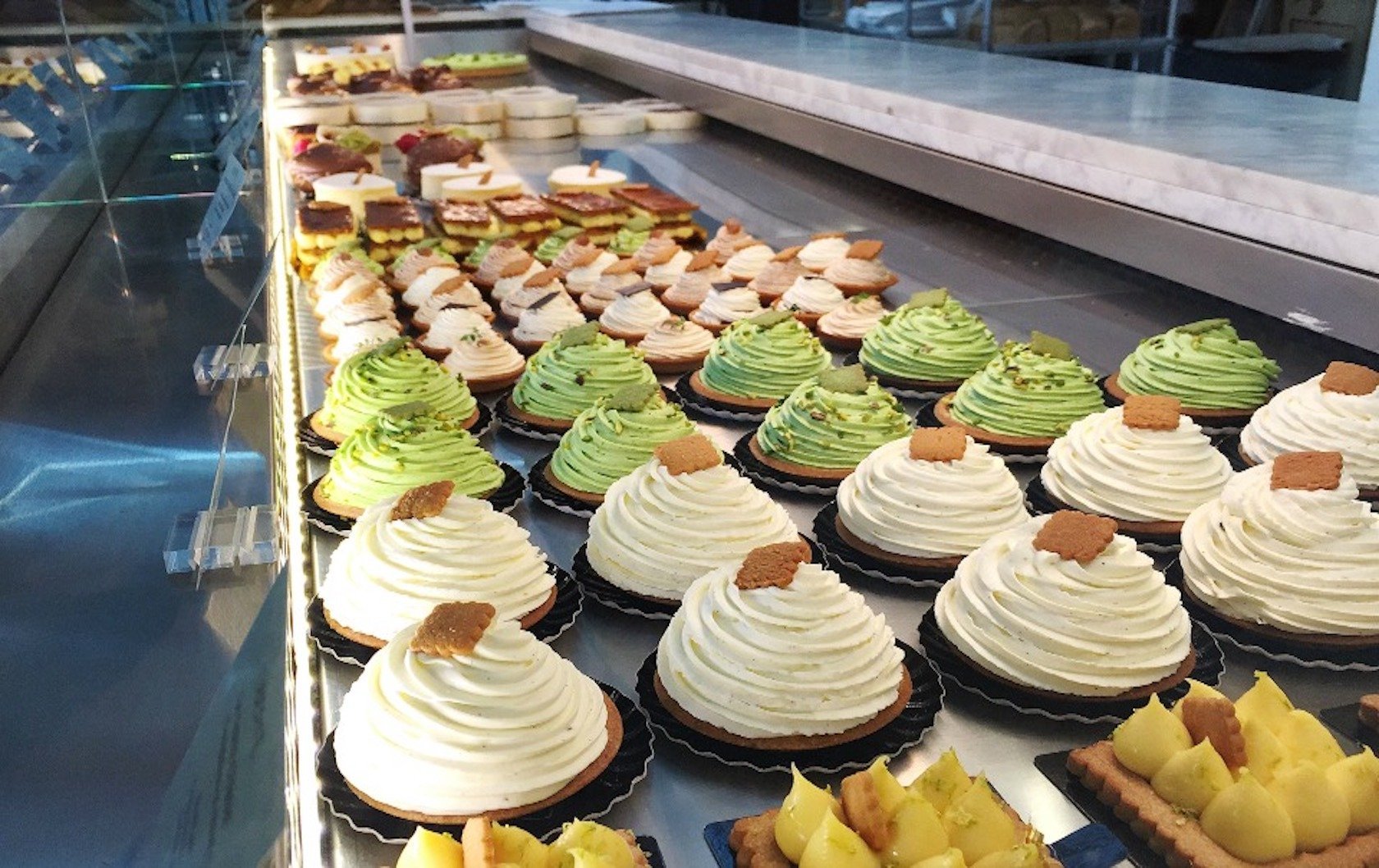 Pastries in Paris at Un Dimanche à Paris