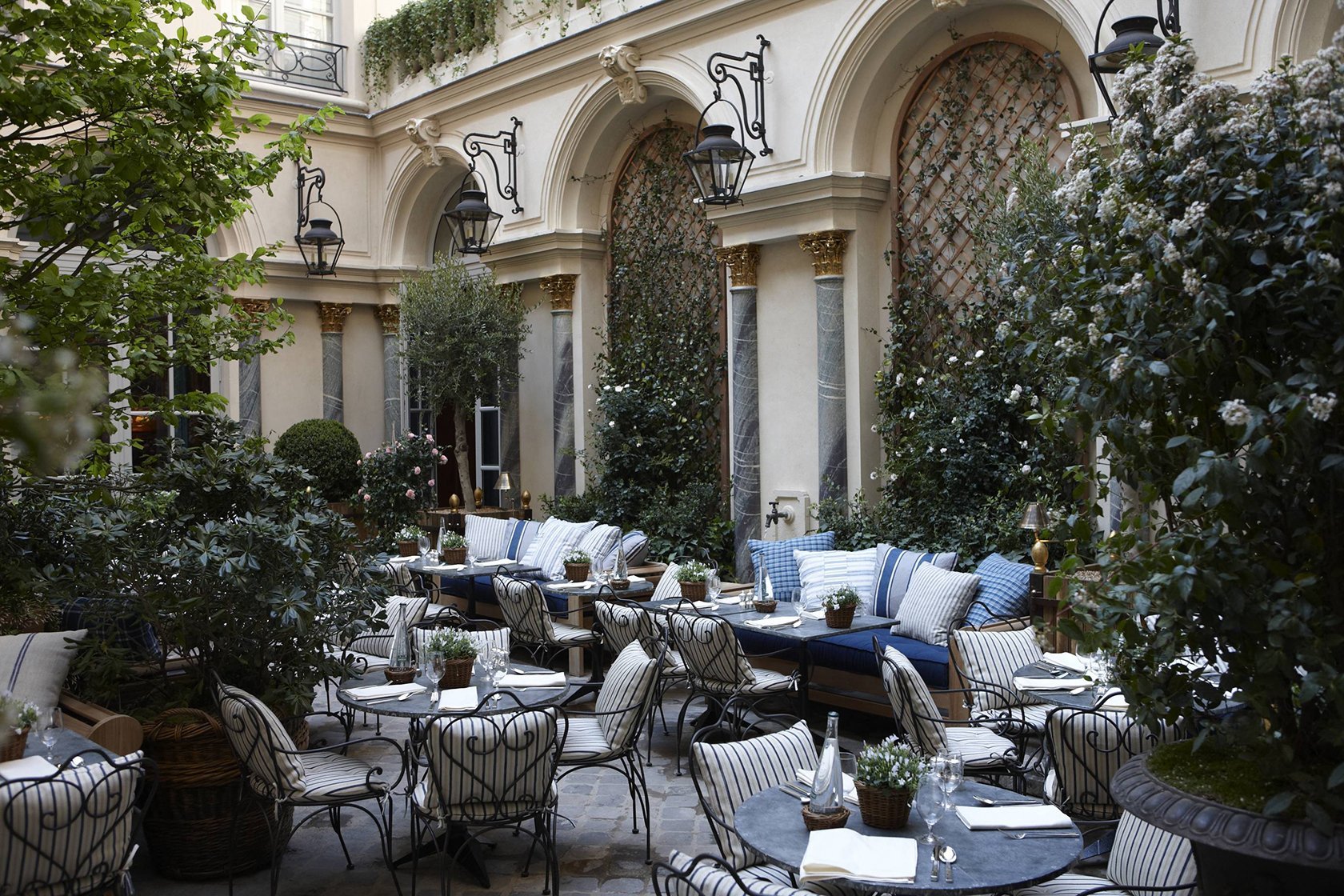 The Best Places to Eat Outside in Paris- Ralph's Paris, ©Thierry Chomel