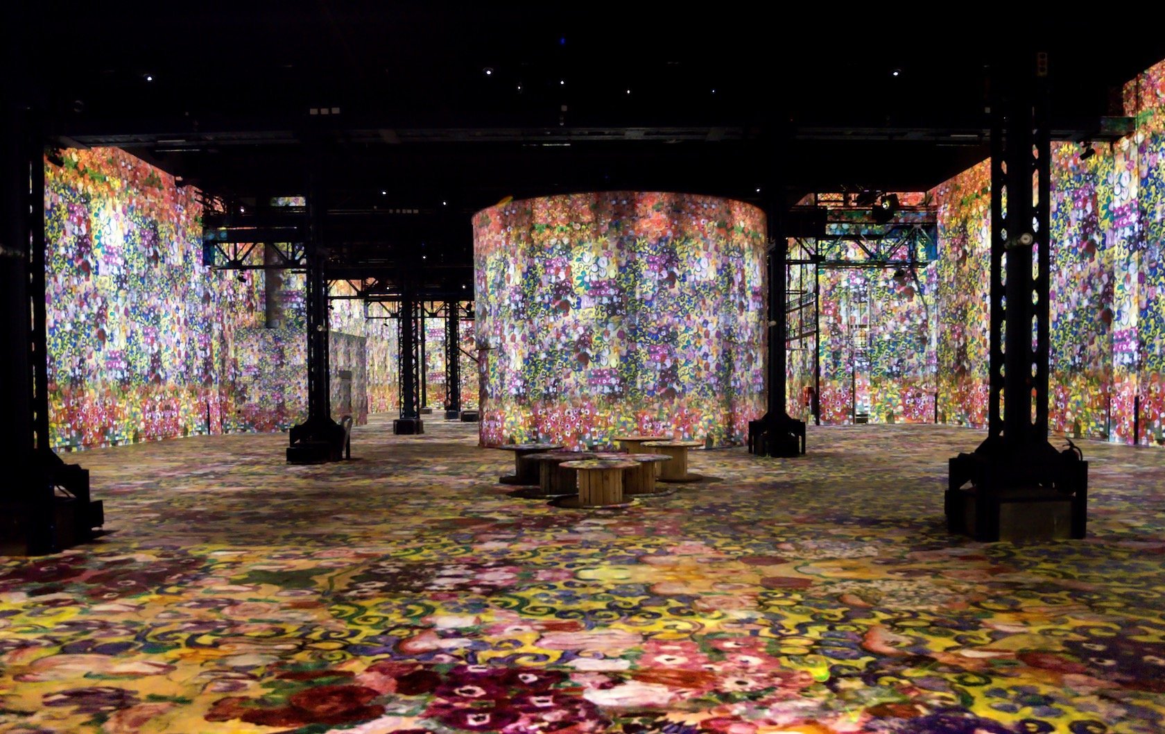 Atelier des Lumières و Musée Yves Saint Laurent: قم بزيارة هذه المتاحف الجديدة في باريس بقلم Paris Perfect
