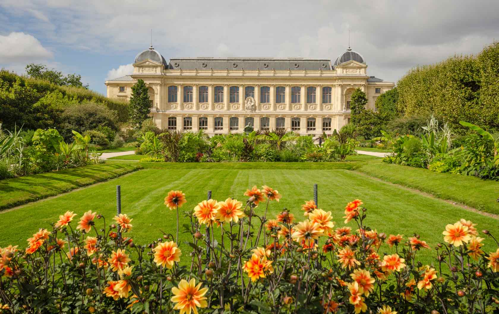 Fun things to do with the Family in Paris during the Summer by Paris Perfect Jardin des Plantes