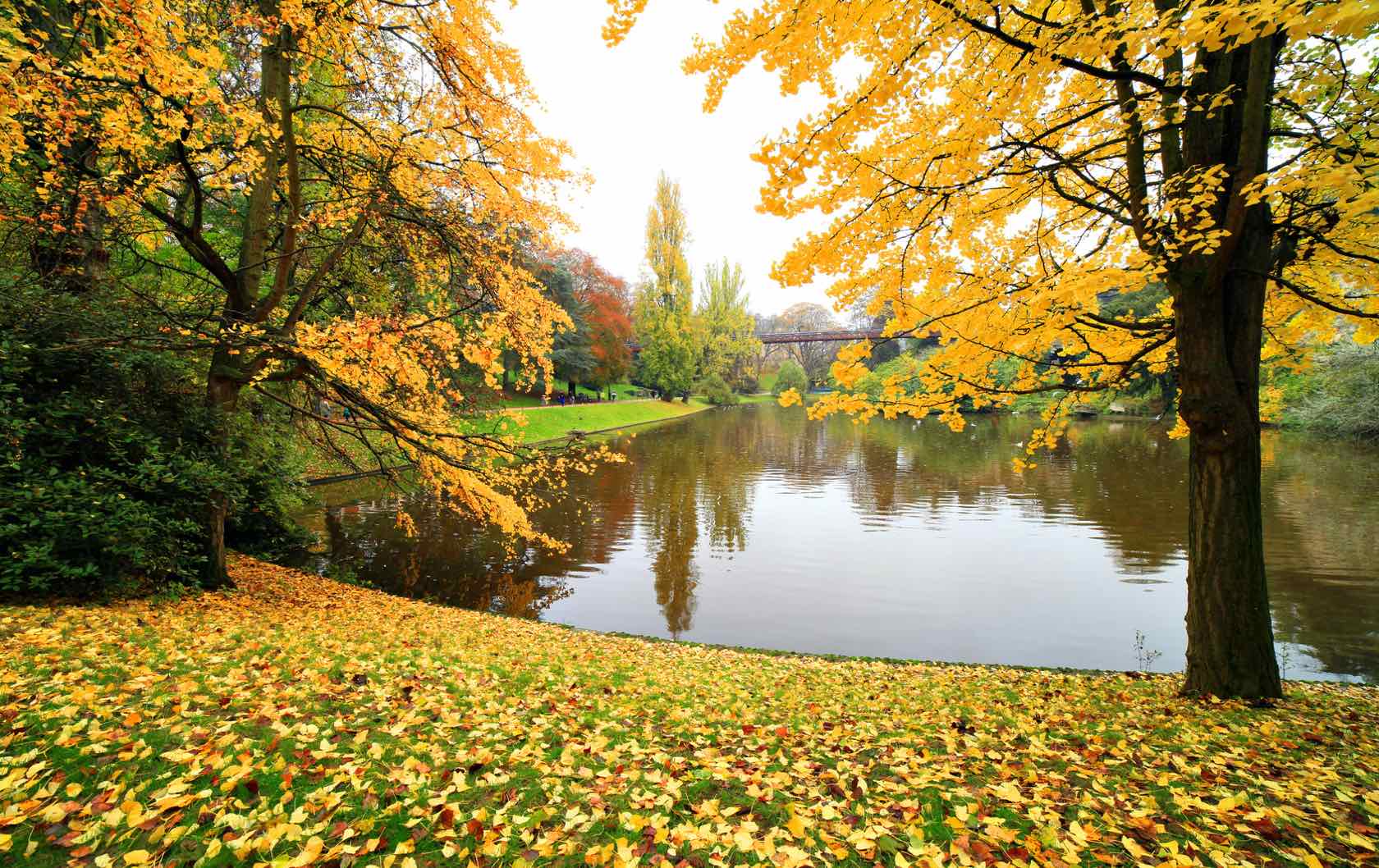 5 Places to see Fall Foliage in Paris by Paris Perfect Parc des Buttes-Chaumont